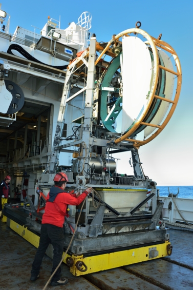 Opération de mise à l'eau du pénétromètre Penfeld